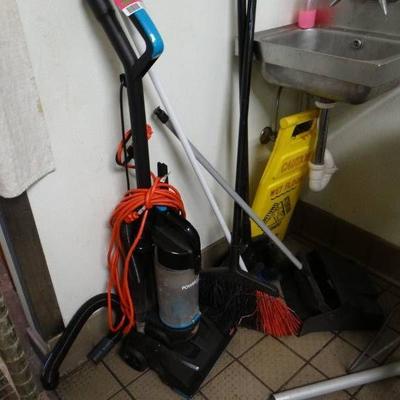 Bissel powersource vacuum with ext. cord, 3 brooms ...