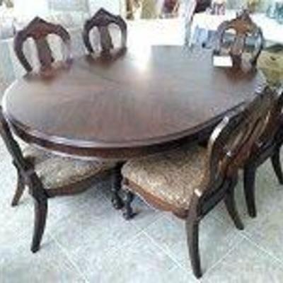Cherry Dining Table Set
