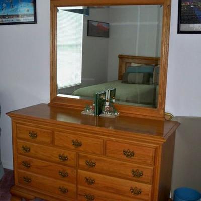 7 Drawer Dresser with Mirror