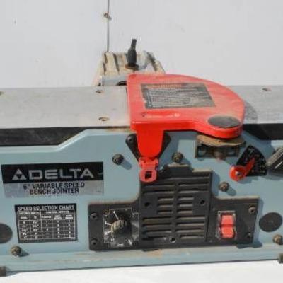 Delta   variable speed bench jointer - works