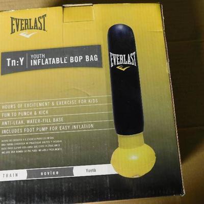 Everlast Youth Inflatable Bop Bag