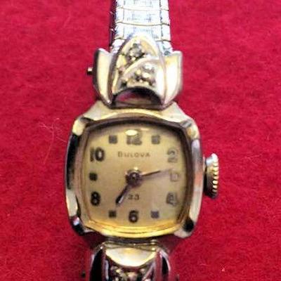 WSW059 Vintage Bulova Watch With Diamonds