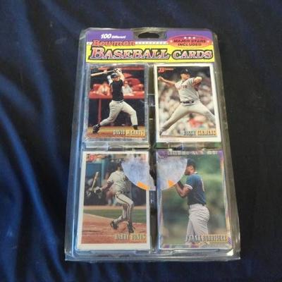 100 Different Baseball Cards (Seale...