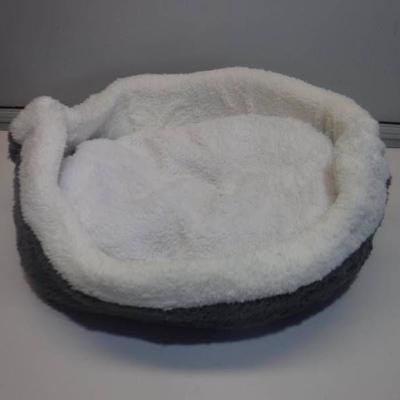 Small pet bed
