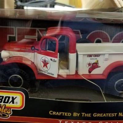 Matchbox Collectible Old school Texaco Truck NIB
