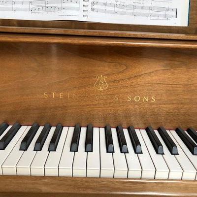 Steinway & Sons Baby Grand