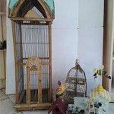 Bird Cages & Bird Houses
