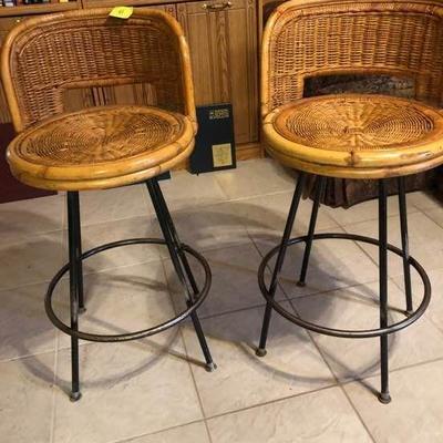 2 Wicker Bar Stools