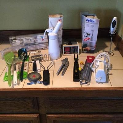 Kitchen Gadgets & Utensils