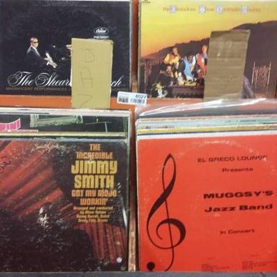 Large Lot of Vinyl Albums - Jazz, Soul, Country 
