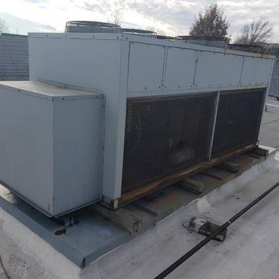 Scroll compressor rooftop refrigeration system