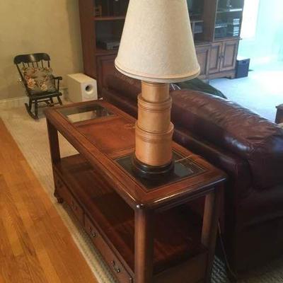 Sofa Table with Lamp