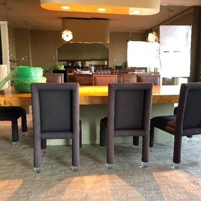 FAB 70'S BURLWOOD TABLE AND 8 LUCITE TIPPED CHAIRS
