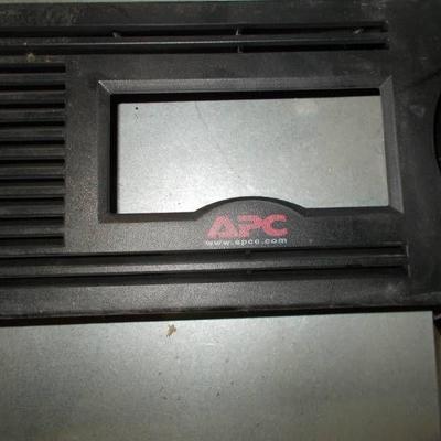 APC Smart UPS 3000x1