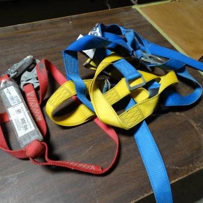 Fall safety harness