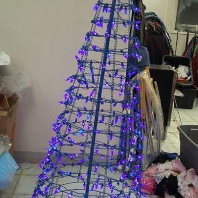 Pull Up Lighted Blue Christmas Tree