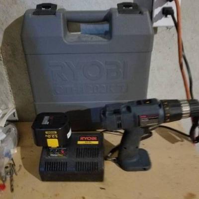 Ryobi 12v Screw Gun with Case and Charger