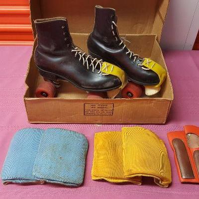 PCT221 Vintage Roller Skates & Accessories