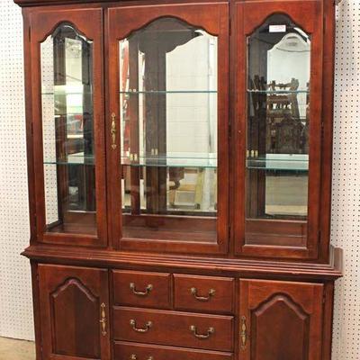  8 Piece Cherry Queen Anne Dining Room Set by â€œThomasville Furniture, Impressions Collectionâ€

Located Inside â€“ Auction Estimate...