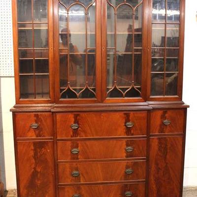  Burl Mahogany 2 Piece 4 Door China Cabinet with Desk

Located Inside – Auction Estimate $200-$400 