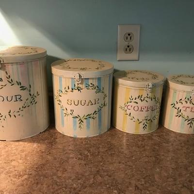 Set of canisters $32