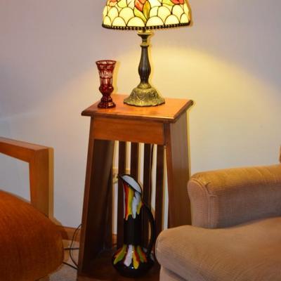 Side Table, Lamp, & Vases