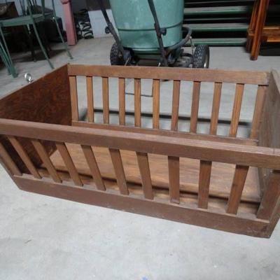 Home made baby cradle with out stand.
