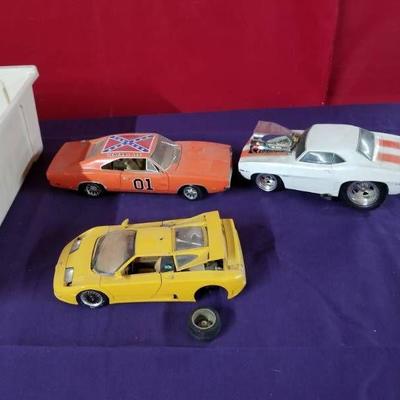 Lot of 3 Collectible Cars - General Lee Â…