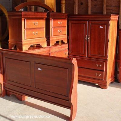 Contemporary 5 Piece Mahogany Finish Bedroom Set with Queen Size Sleigh Bed â€“ auction estimate $200-$500 