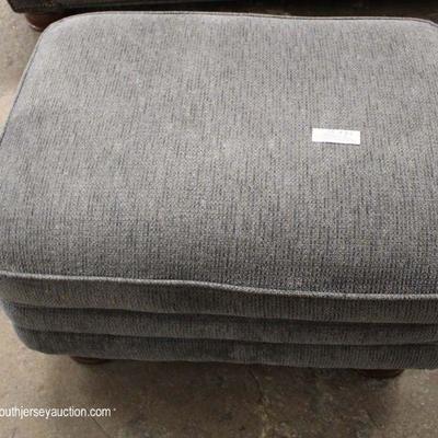 CLEAN Contemporary 3 Piece Gray Upholstered Sofa, Loveseat and Ottoman by “La Z Boy” – auction estimate $200-$400