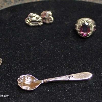  Tray Lot of Sterling including Earrings, Locket, Ring and Spoon Brooch â€“ auction estimate $30-$80 