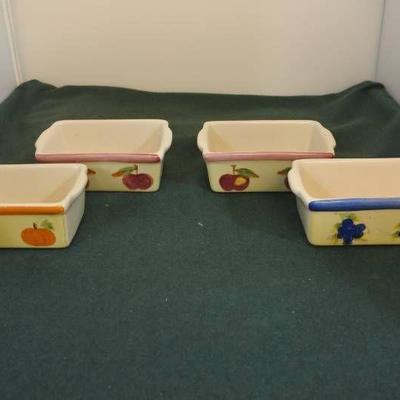 Set of 4 Cute Bread Baking Pans with Fruit on Side