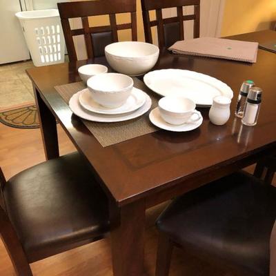 dining room table with 6 padded chairs