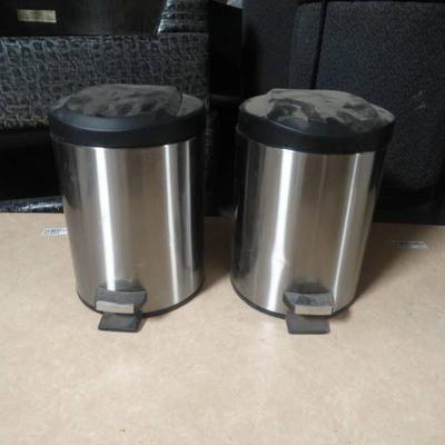 Lot of 2 Small Trashcans