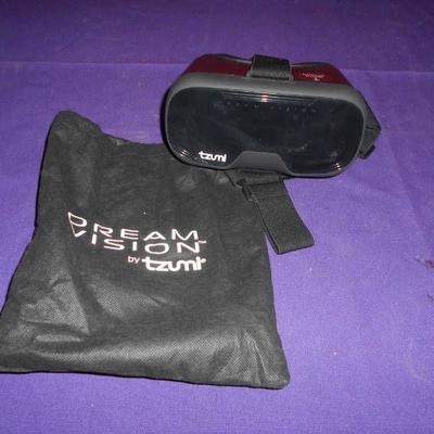 Dream Vision by TZUMI VR Glasses and Storage Bag