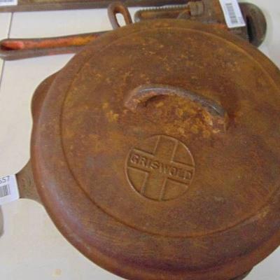 GRISWALD CAST IRON SKILLET W LID PLUS SMALL SKILLE ...