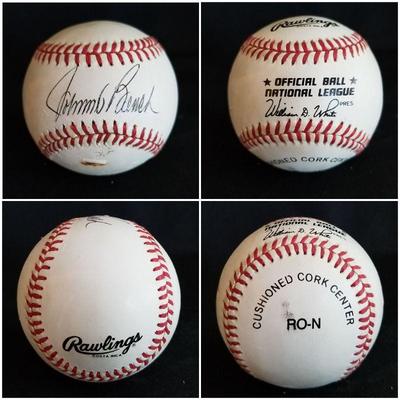 Signed baseball. Johnny Bench (HOF). Estate sale price: $350