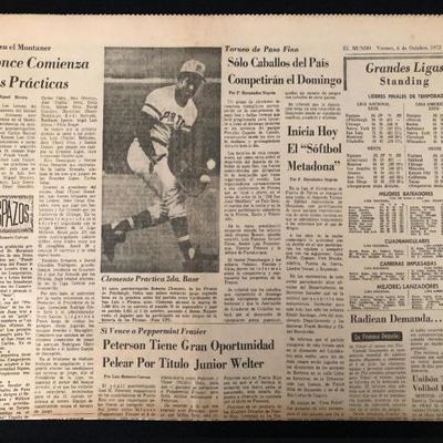 October 6, 1972. El Mundo. Picture of Clemente playing second base and an announcement that he reached 3,000 hits in his career in...