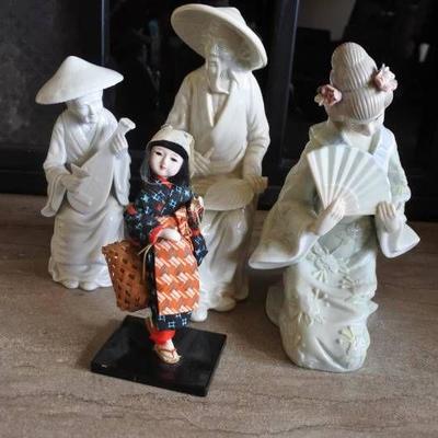 Lot of Ceramic Japanese Figures as well as Small V ...