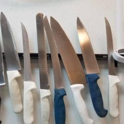 Wall Mount Knife Rack With Knives