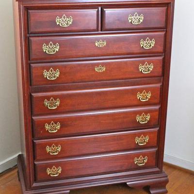 eight drawer chest of drawers