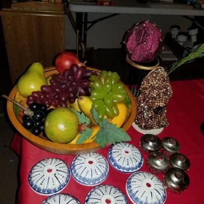 Fruit and other decor 