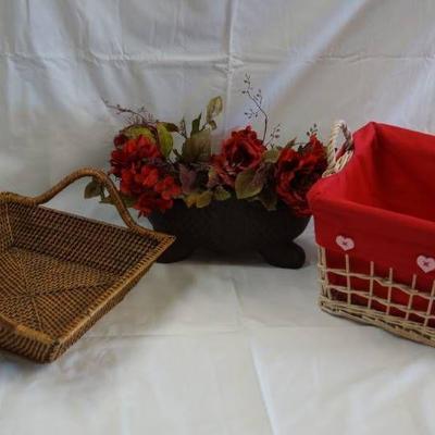 LOOK »» Adorable Baskets and Planter