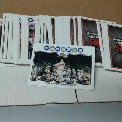 Complete 2008 Topps Set #1-660 with Mickey Mantle, ...