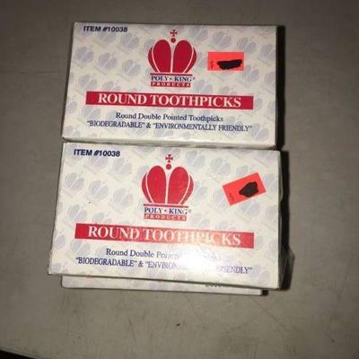 Eight Boxes Round Toothpics - 800pc  Box