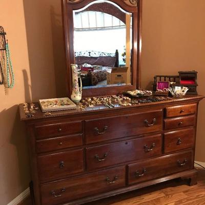 Dresser with mirror. Top row has 5 drawers. Total 10 drawers. $250.