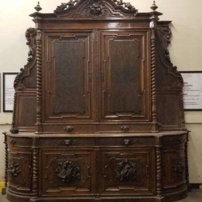 Very Large Queen Anne Piece From London
