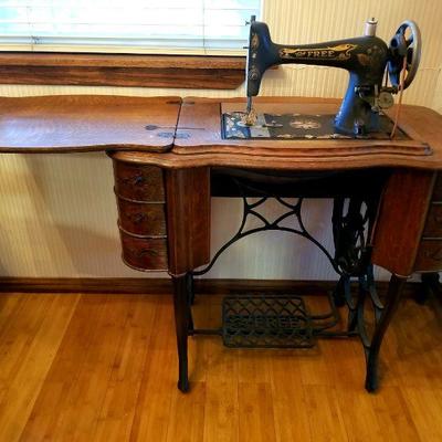 Beautiful vintage sewing machine