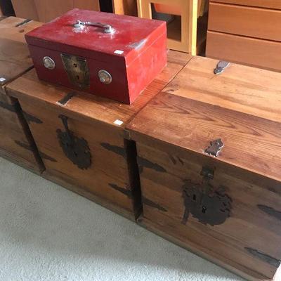 Mexican Pine Storage / Coffee Table 