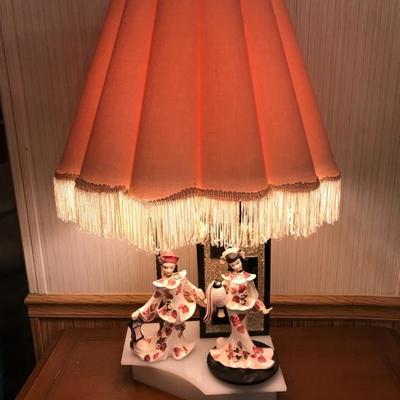 Vintage Moss Manufacturing Geisha Girls lamp 31 t x 12 w 